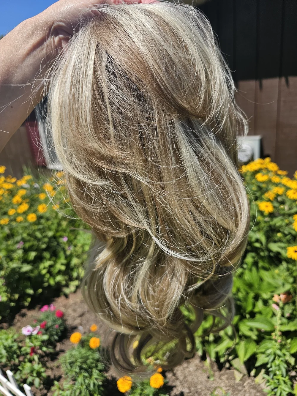 Blonde Layered Women's Wig with Soft Waves